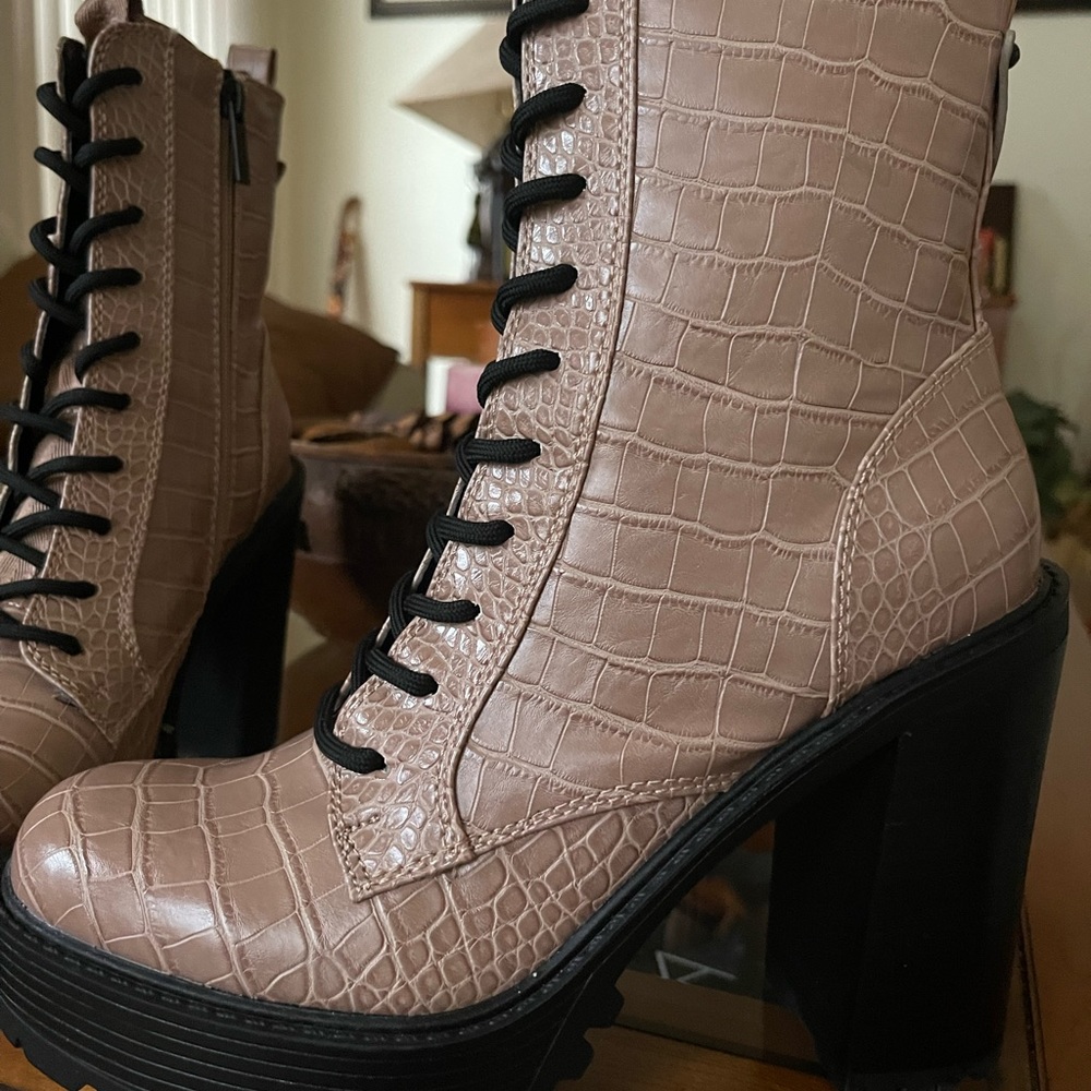 Guess Kaniela High Heeled Platform Boots